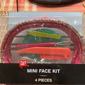 Walgreens Mini Face Kit - 4 Pieces